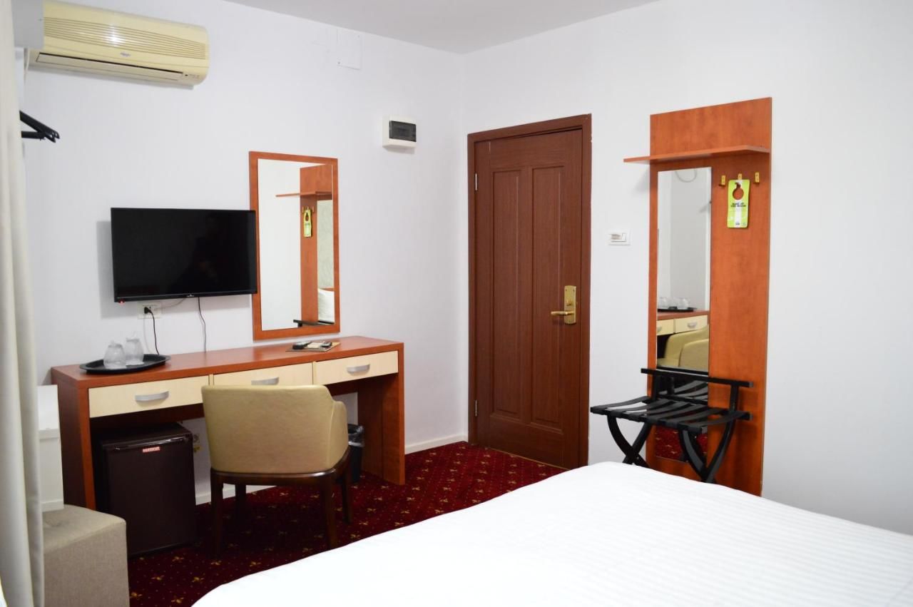 Отель Kosher Hotel Lev Or Бухарест-20