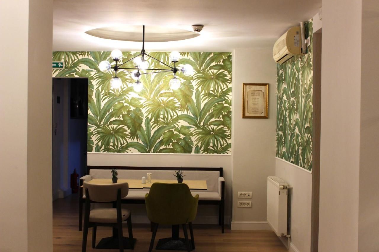 Отель Kosher Hotel Lev Or Бухарест-29