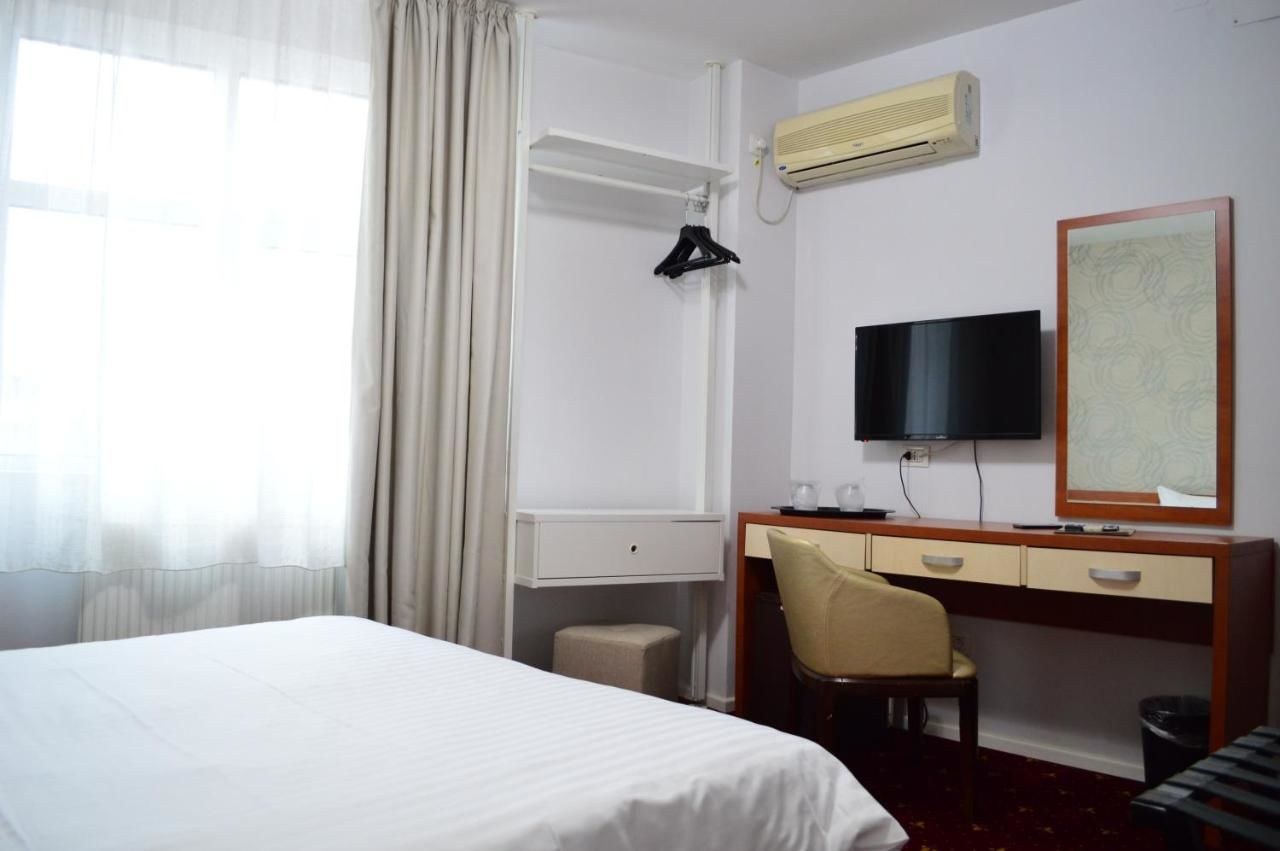 Отель Kosher Hotel Lev Or Бухарест-34