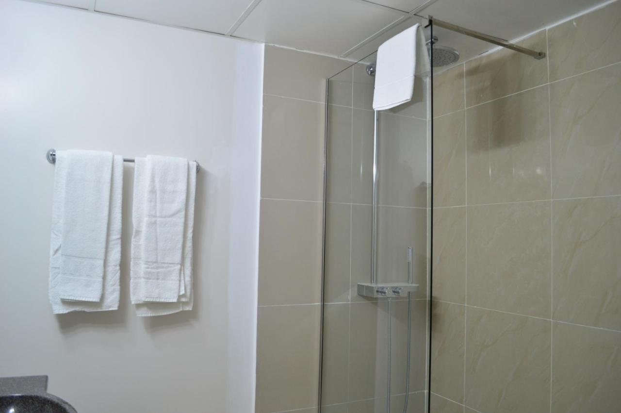 Отель Kosher Hotel Lev Or Бухарест-38