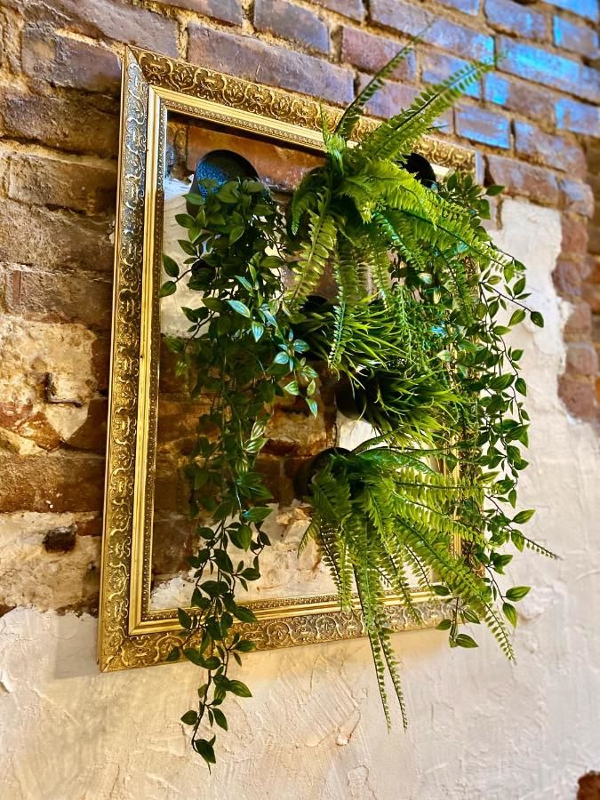 Отель Kosher Hotel Lev Or Бухарест