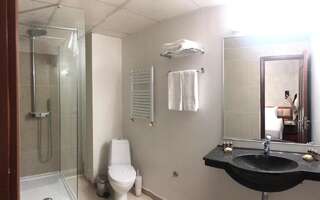 Отель Kosher Hotel Lev Or Бухарест-3